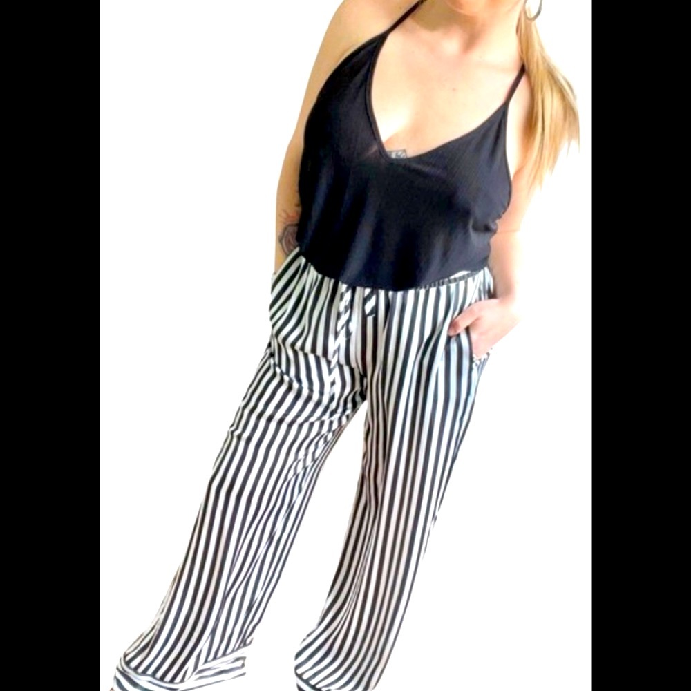 Alice + Olivia Pin Stripe Black & White Wide Leg Pants